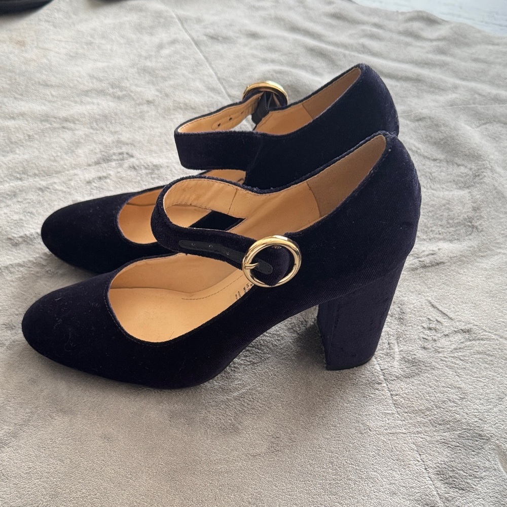 Elegant deep blue Velvet Mary Jane Heels